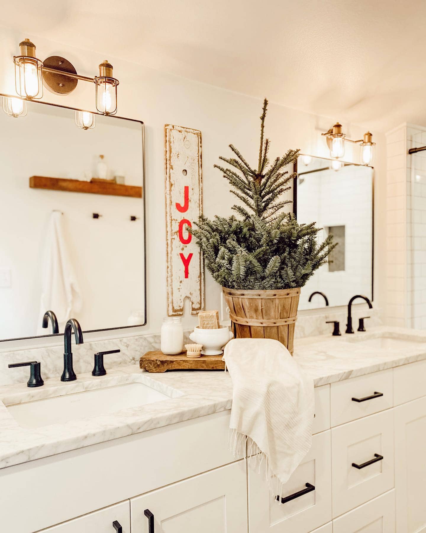 christmas decor ideas for bathroom